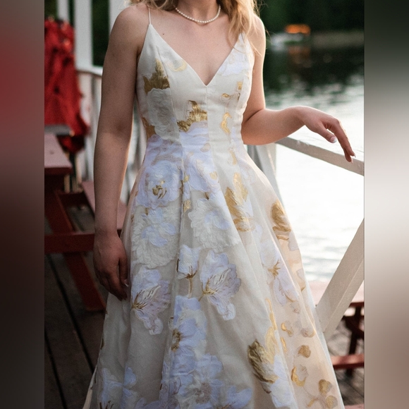 Dear Heart "Goldie" Wedding Dress (Size 8) - Picture 3 of 7